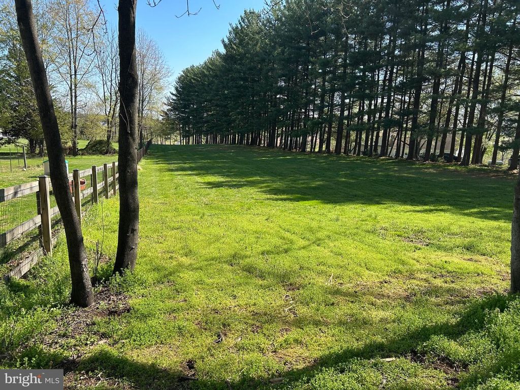 Image 77 of property listing at 8730 MAPLEVILLE, Mount Airy, MD 21771