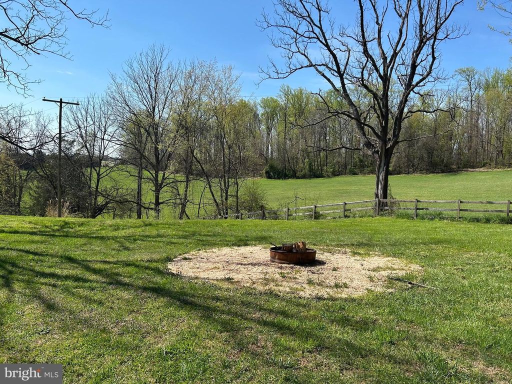 Image 80 of property listing at 8730 MAPLEVILLE, Mount Airy, MD 21771