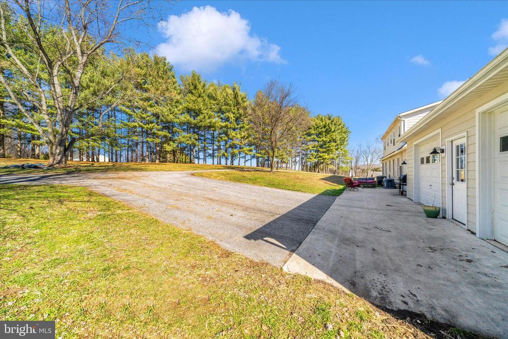 Image 84 of property listing at 8730 MAPLEVILLE, Mount Airy, MD 21771
