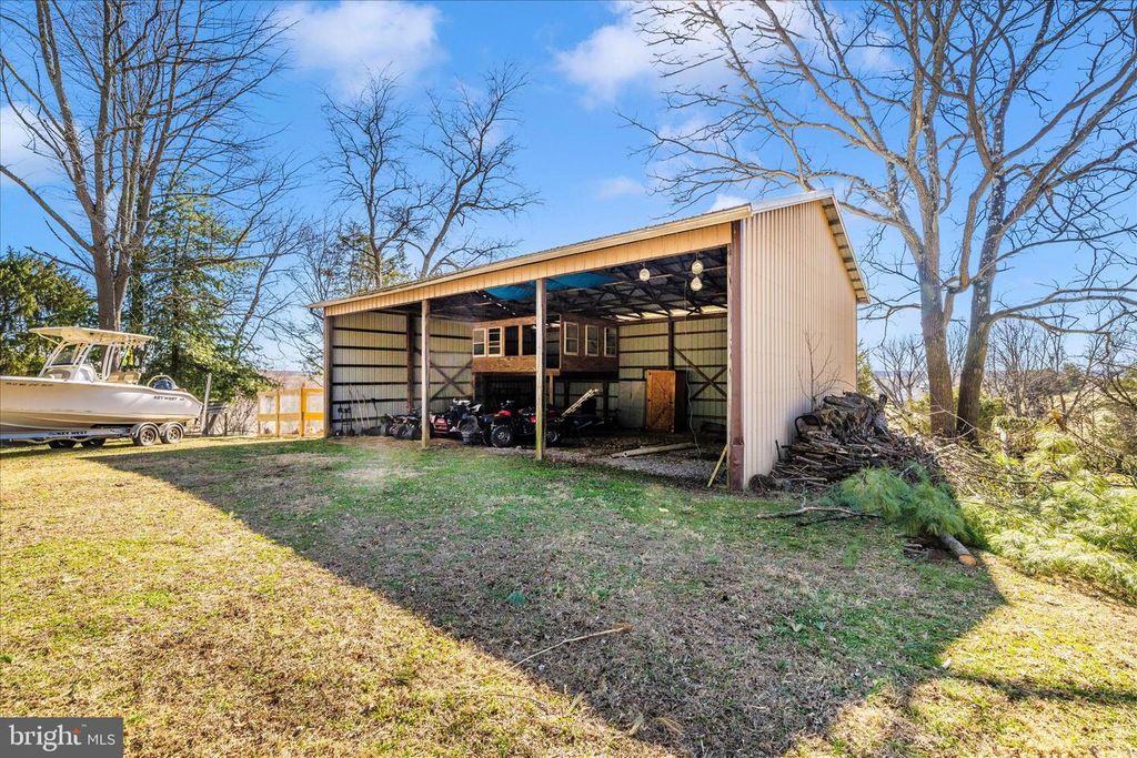 Image 86 of property listing at 8730 MAPLEVILLE, Mount Airy, MD 21771