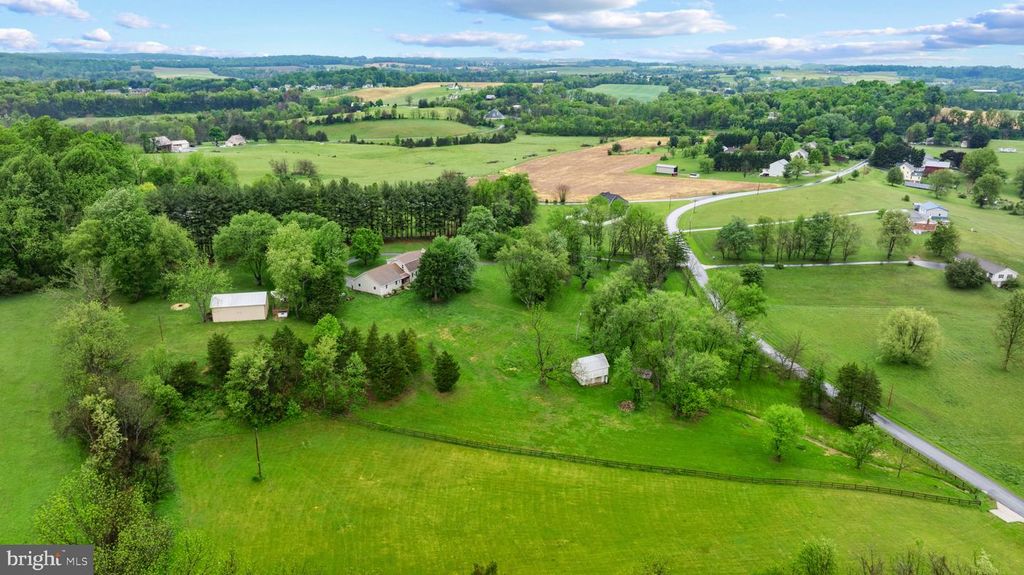 Image 90 of property listing at 8730 MAPLEVILLE, Mount Airy, MD 21771