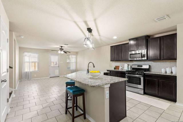 14033 Shivers Cv, San Antonio, TX 78254