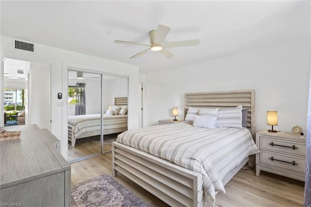 1910 Gulf Shore BLVD N 104, Naples, FL 34102