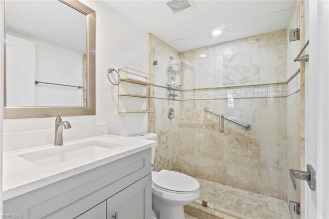 1910 Gulf Shore BLVD N 104, Naples, FL 34102