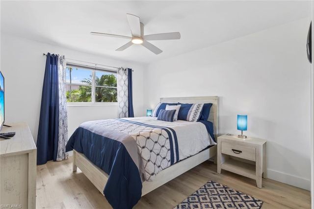 1910 Gulf Shore BLVD N 104, Naples, FL 34102