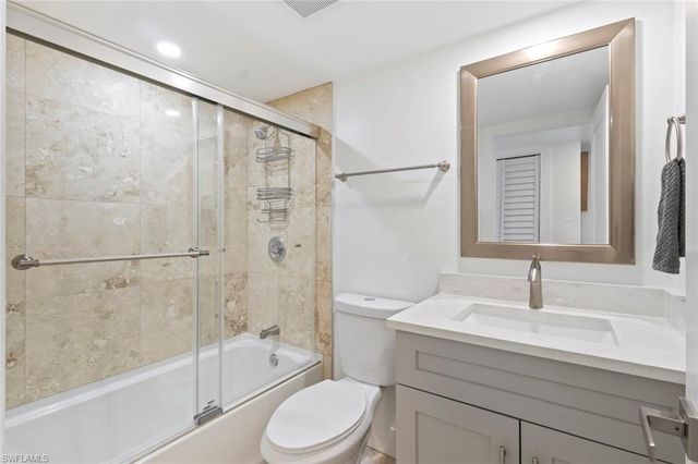 1910 Gulf Shore BLVD N 104, Naples, FL 34102