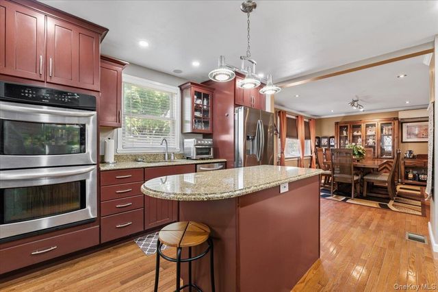45 Concord Avenue, Bethpage, NY 11714