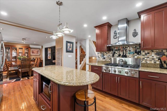 45 Concord Avenue, Bethpage, NY 11714