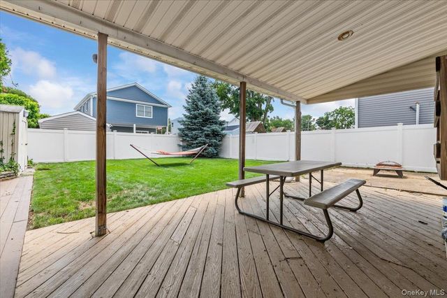 45 Concord Avenue, Bethpage, NY 11714