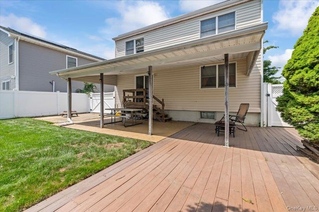45 Concord Avenue, Bethpage, NY 11714