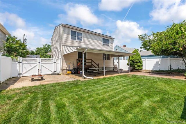 45 Concord Avenue, Bethpage, NY 11714