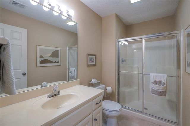 6403 W 144th Street, Overland Park, KS 66223