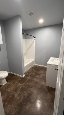 905 W Seventh Street, Bonham, TX 75418