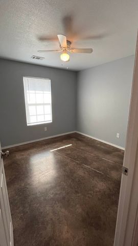 905 W Seventh Street, Bonham, TX 75418