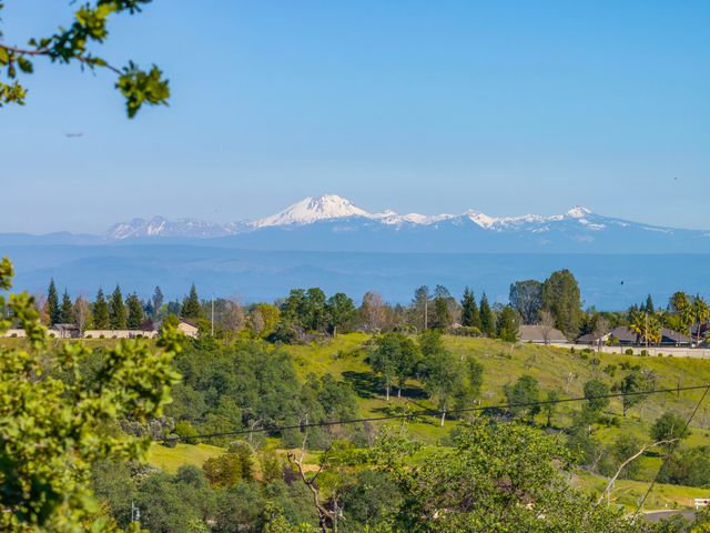 1119 River Ridge Drive, Redding, CA 96003