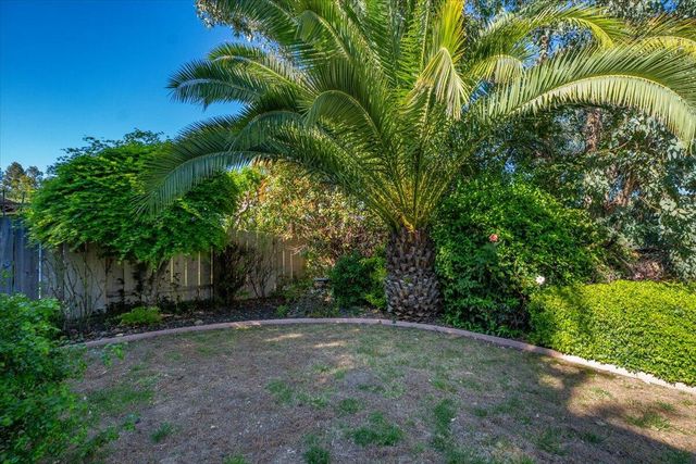 1119 River Ridge Drive, Redding, CA 96003