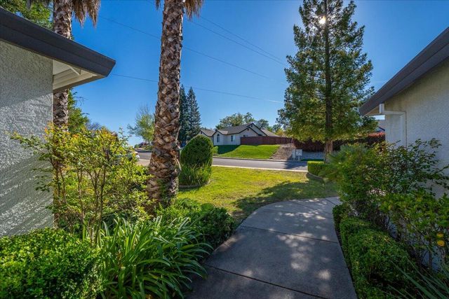 1119 River Ridge Drive, Redding, CA 96003