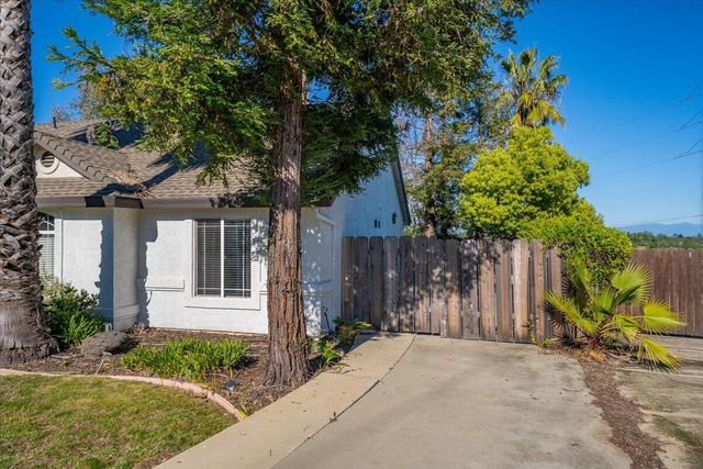 1119 River Ridge Drive, Redding, CA 96003