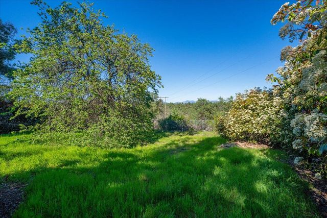 1119 River Ridge Drive, Redding, CA 96003