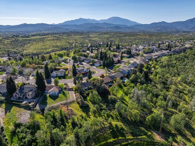 1119 River Ridge Drive, Redding, CA 96003