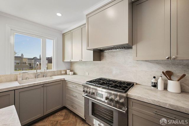 284 32nd Avenue, San Francisco, CA 94121