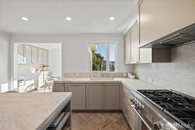 284 32nd Avenue, San Francisco, CA 94121