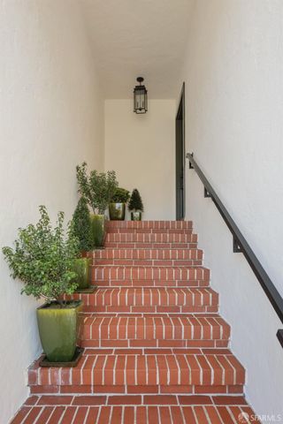 284 32nd Avenue, San Francisco, CA 94121