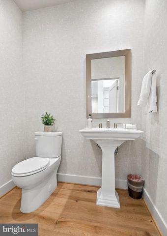 810 GIBBON ST, Alexandria, VA 22314
