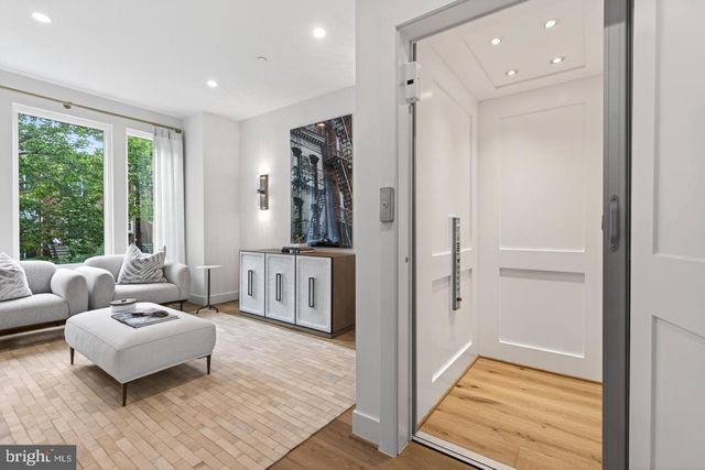 810 GIBBON ST, Alexandria, VA 22314