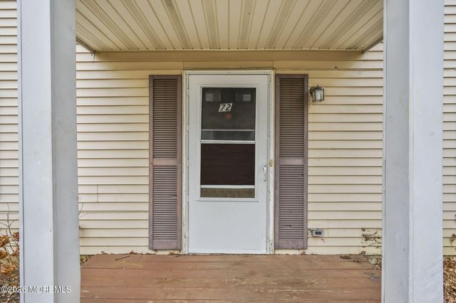 72 Fieldcrest Way, Hazlet, NJ 07730