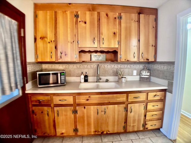 4615 ANVERS Boulevard, Jacksonville, FL 32210