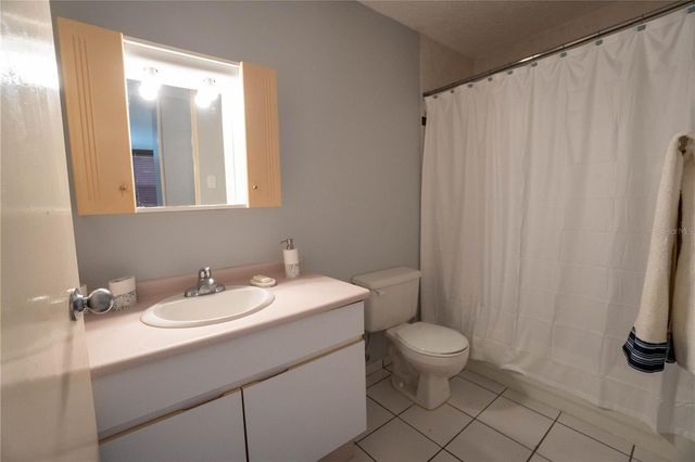Cond Caparra Chalets 8 2A1, Guaynabo, PR 00966