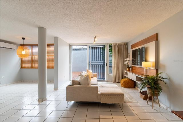 Cond Caparra Chalets 8 2A1, Guaynabo, PR 00966
