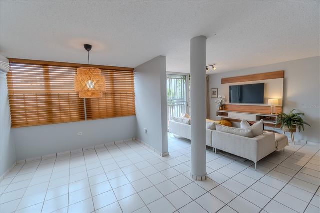 Cond Caparra Chalets 8 2A1, Guaynabo, PR 00966
