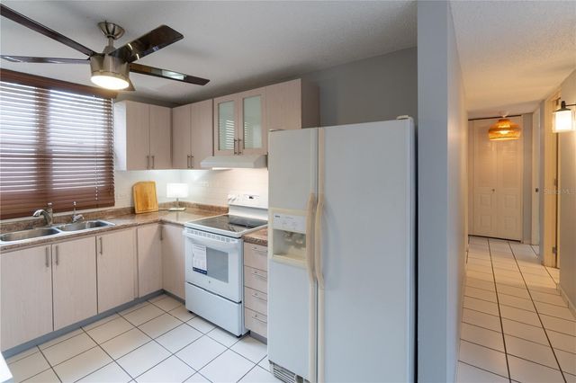 Cond Caparra Chalets 8 2A1, Guaynabo, PR 00966