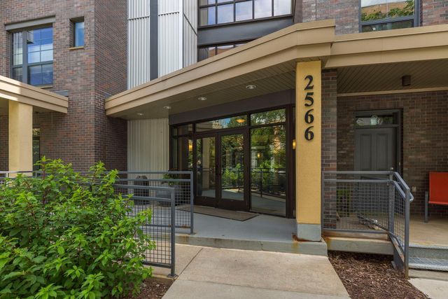2566 Ellis Avenue 404, Saint Paul, MN 55114