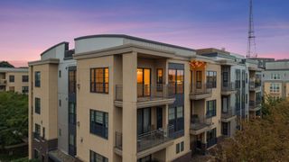 2566 Ellis Avenue 404, Saint Paul, MN 55114