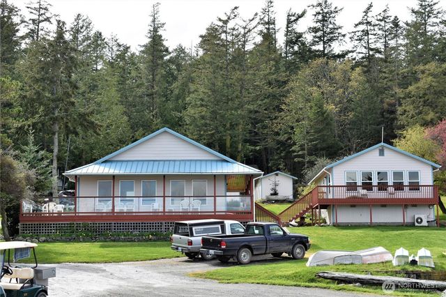 153 Chinook Way, Center Island, WA 98221