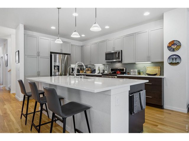 340 McConnell Dr, Lyons, CO 80540