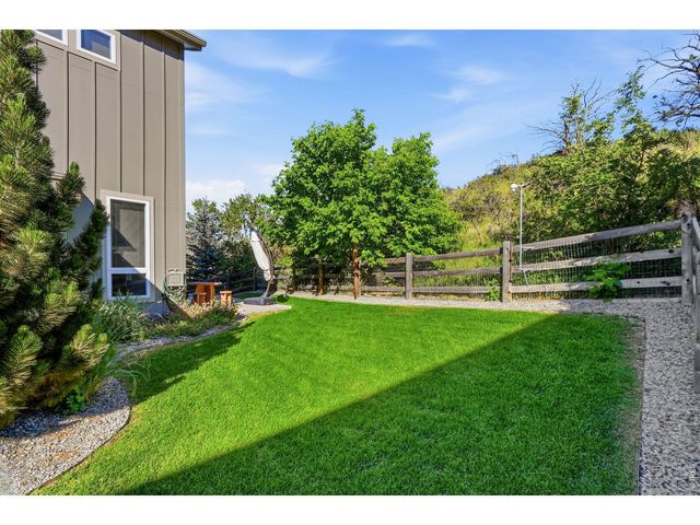 340 McConnell Dr, Lyons, CO 80540