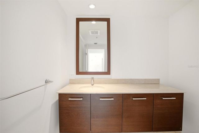 1350 MAIN STREET 707, Sarasota, FL 34236