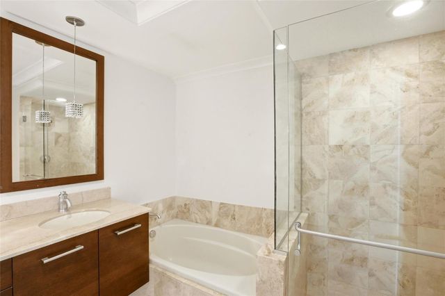 1350 MAIN STREET 707, Sarasota, FL 34236
