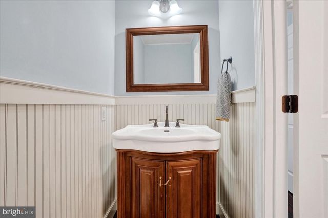 2185 BRIGADIER DR, York, PA 17404