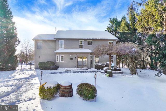 2185 BRIGADIER DR, York, PA 17404