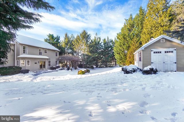 2185 BRIGADIER DR, York, PA 17404