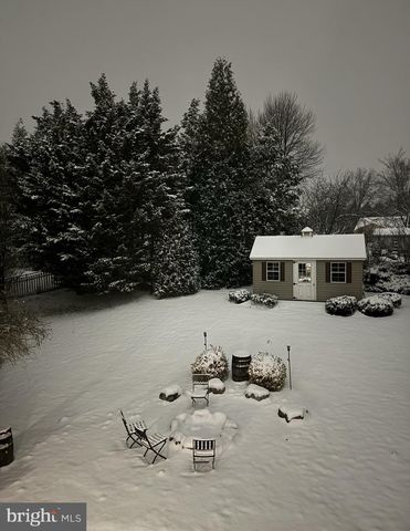 2185 BRIGADIER DR, York, PA 17404