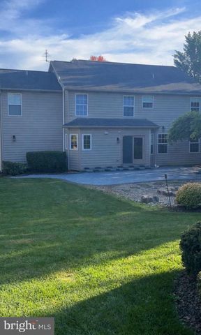 2185 BRIGADIER DR, York, PA 17404