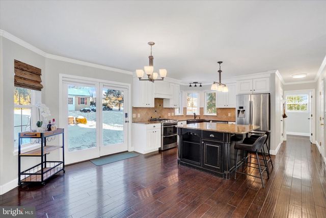 2185 BRIGADIER DR, York, PA 17404