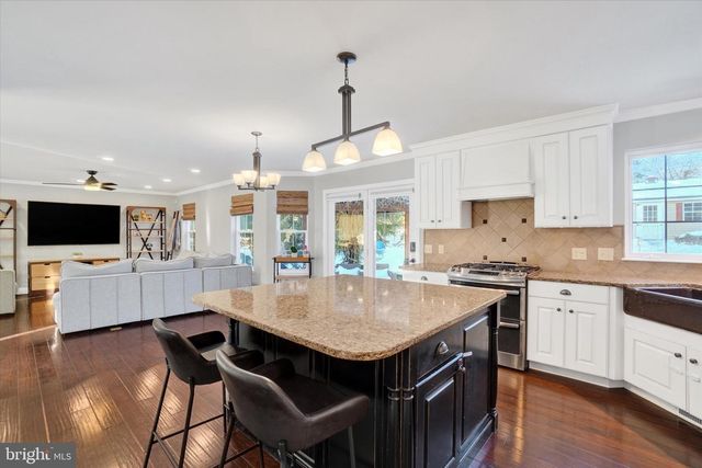 2185 BRIGADIER DR, York, PA 17404