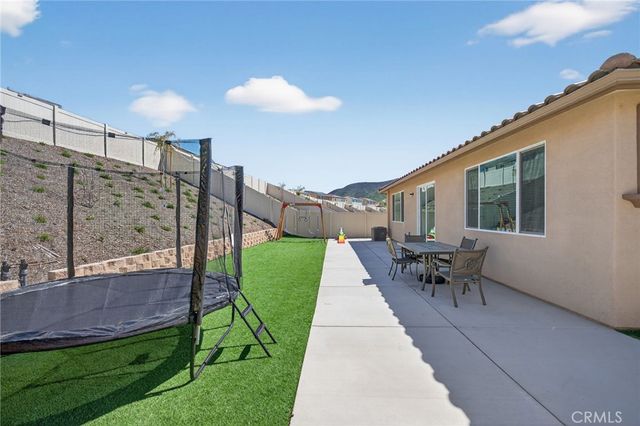 33134 Celadon Avenue, Winchester, CA 92596